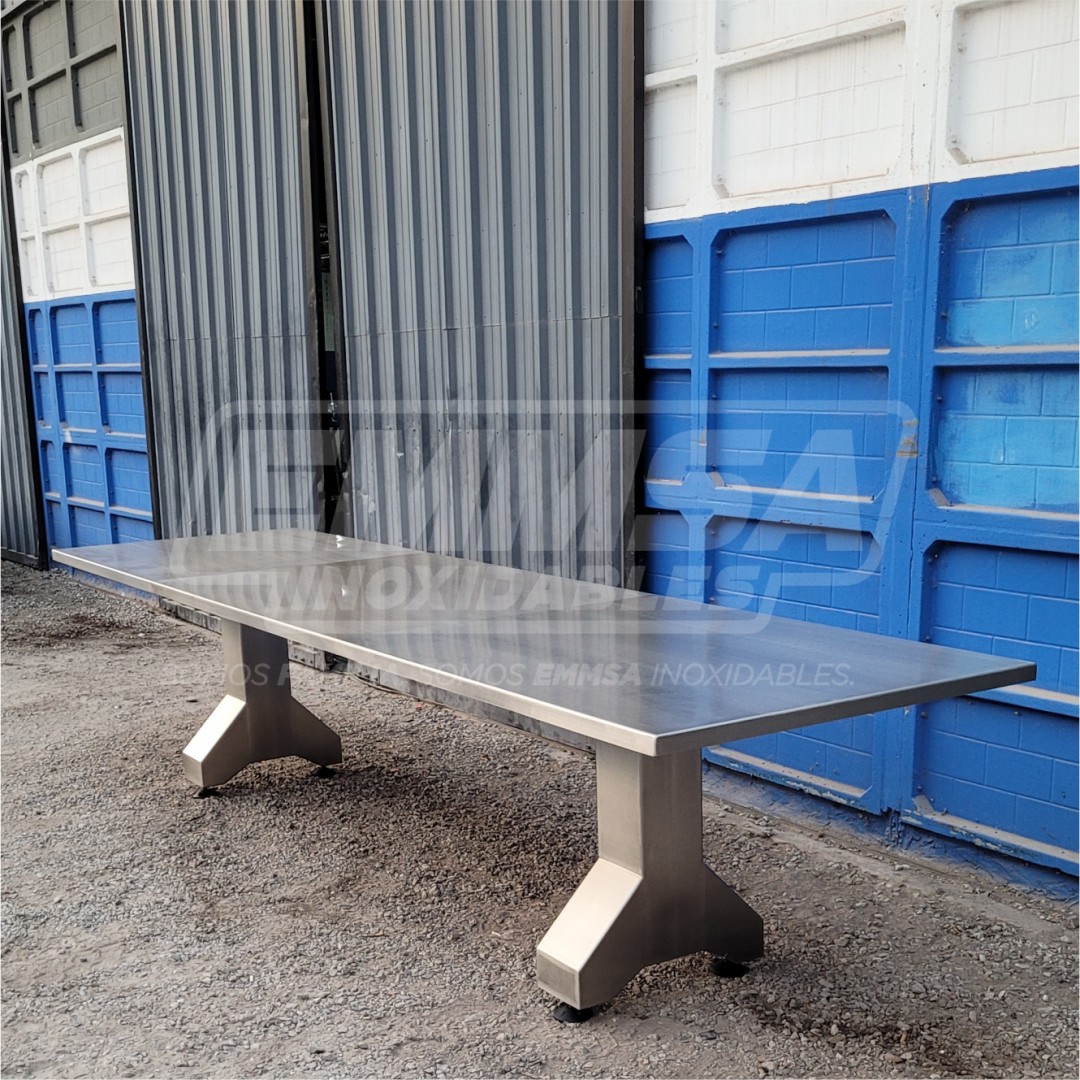 mesa-con-patas-macizas-345